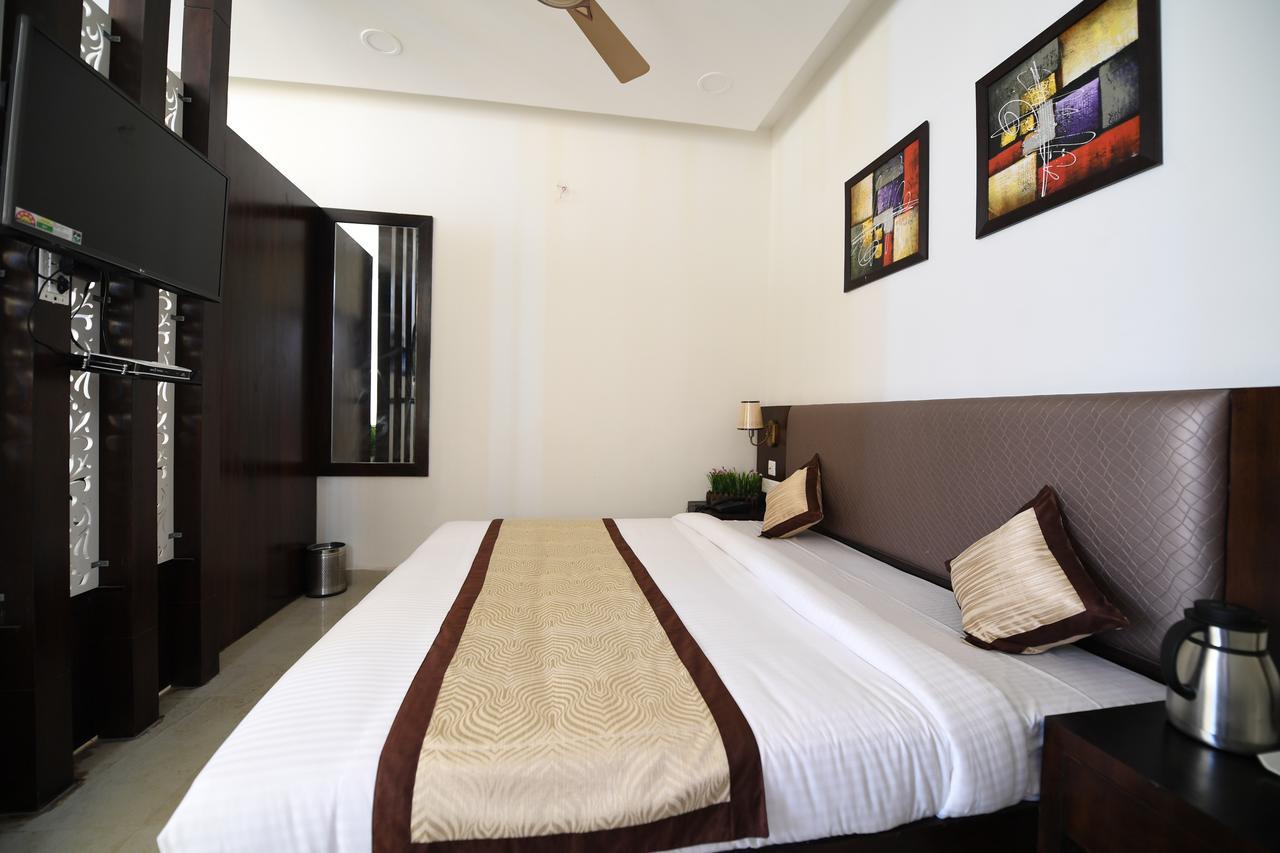 Madhav Muskan Residency Mathura Exterior foto