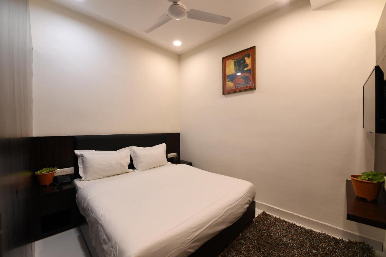 Madhav Muskan Residency Mathura Exterior foto